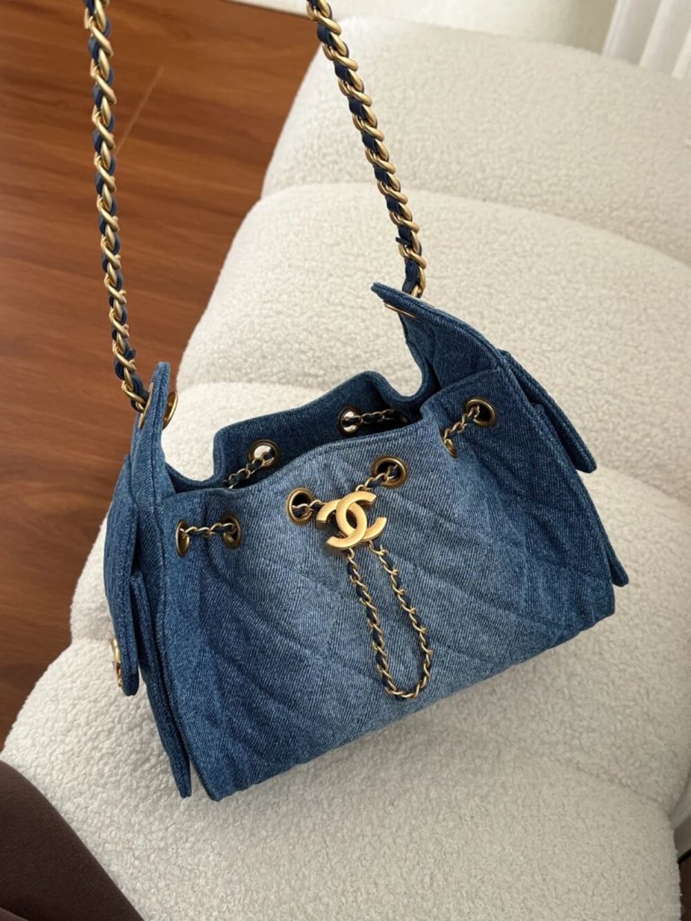 Classic CHANEL Bags: A Stylish and Versatile Choice for Elegance